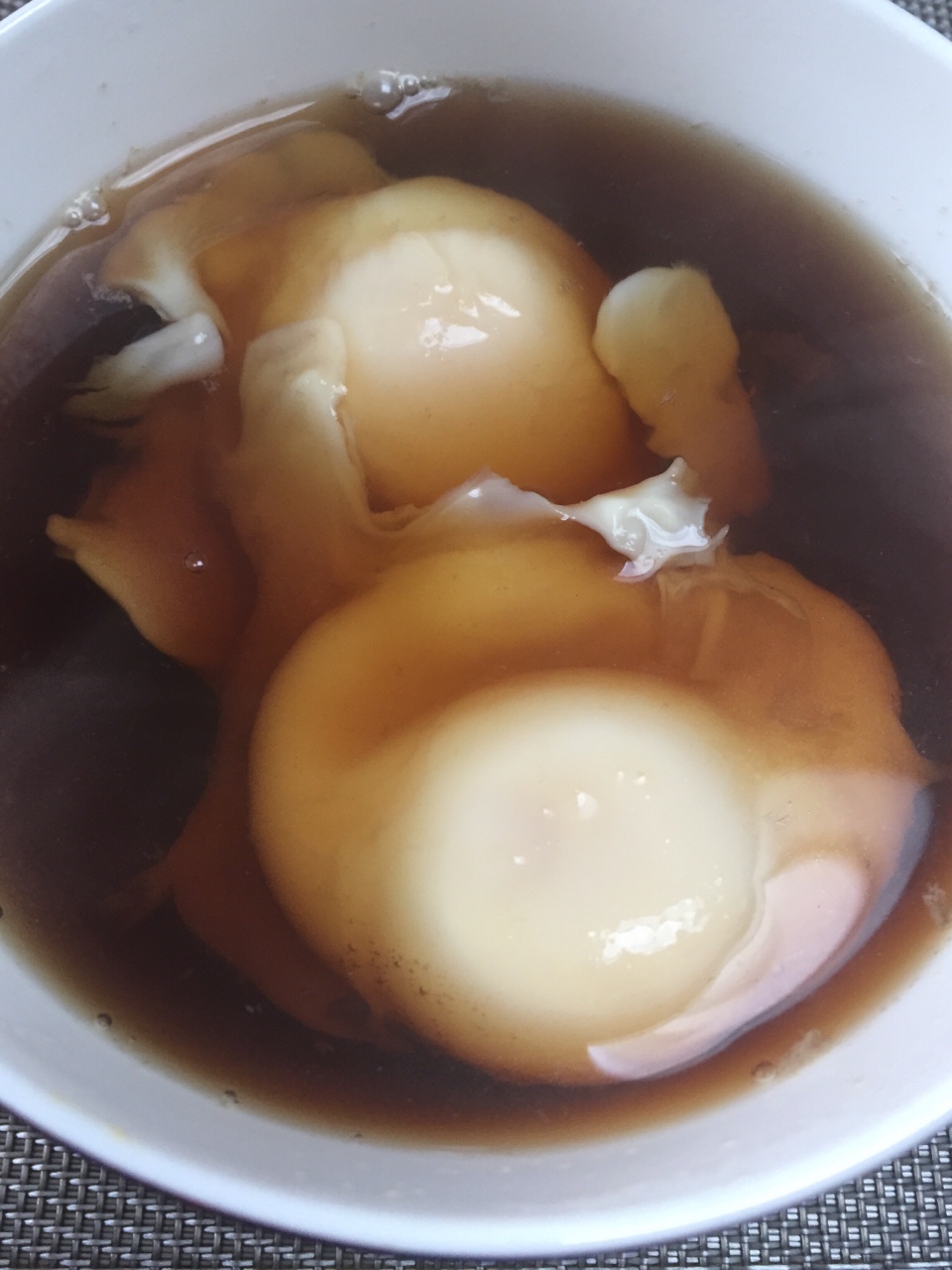 黑糖姜茶窝绿壳鸡蛋的做法 步骤3