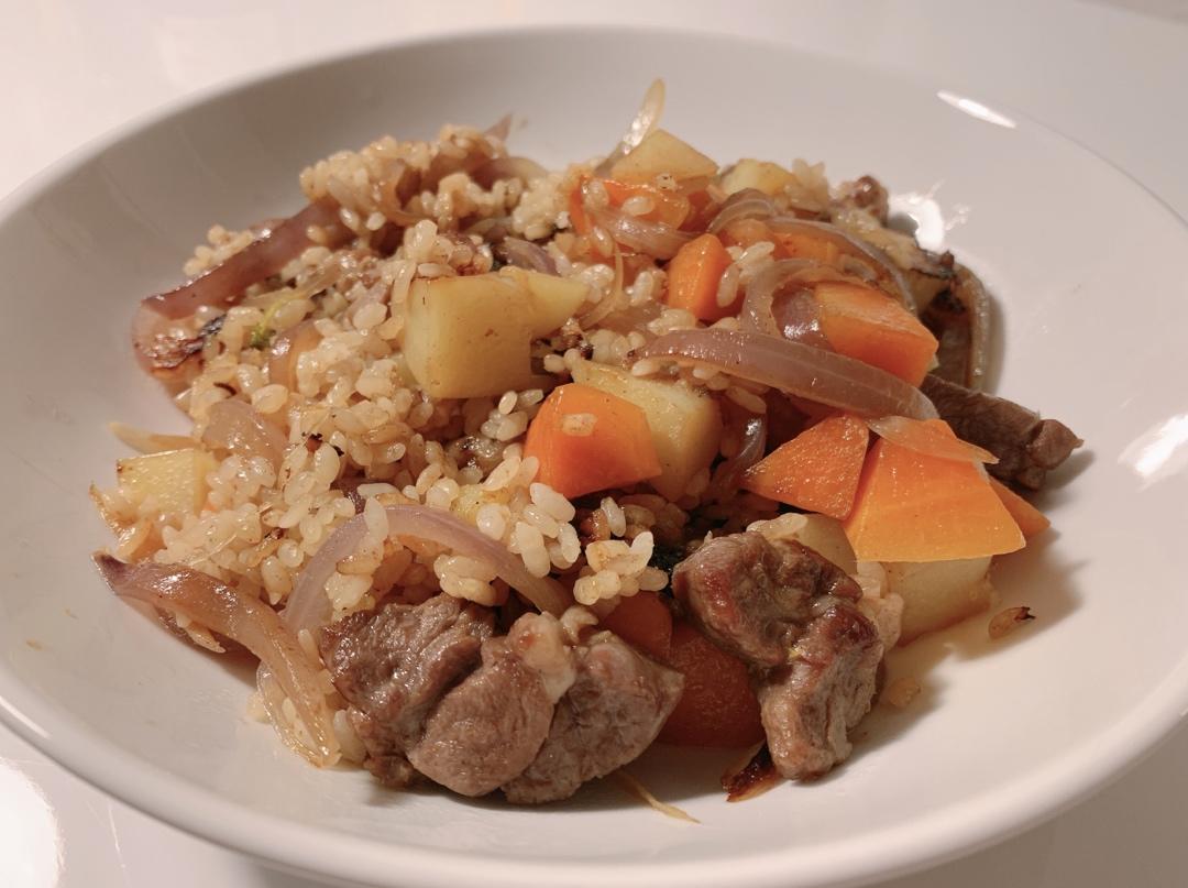 喷香羊肉焖饭