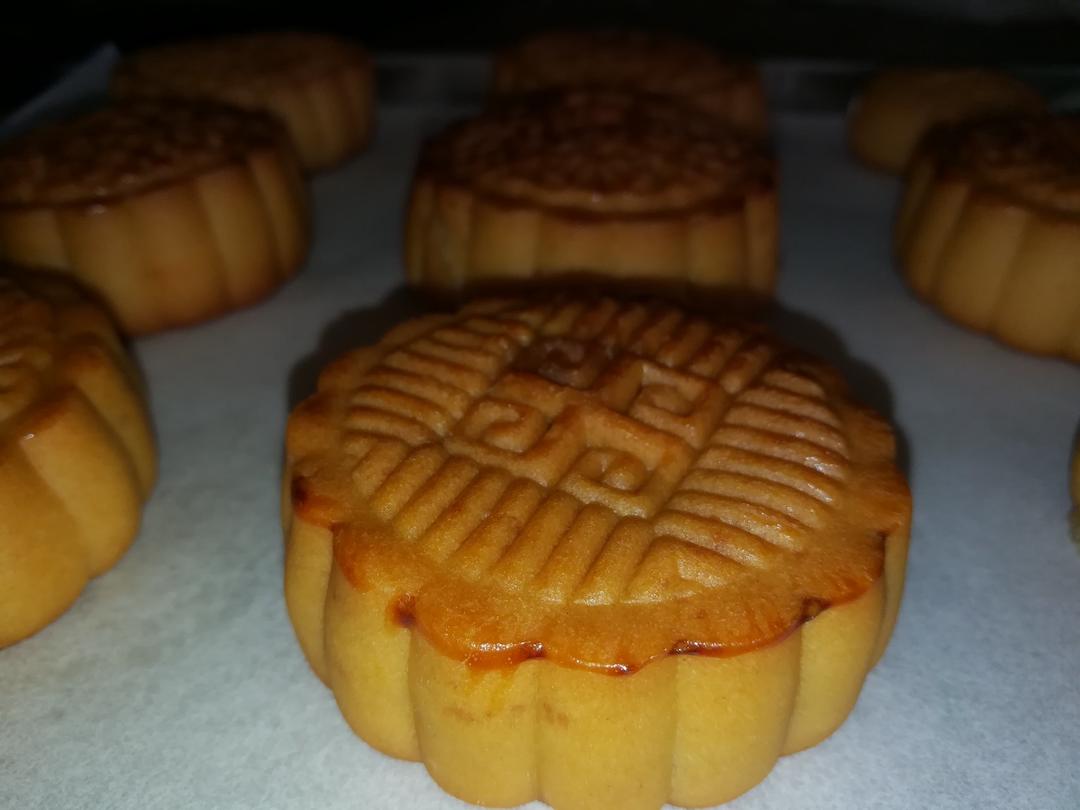 广式月饼——蛋黄莲蓉月饼