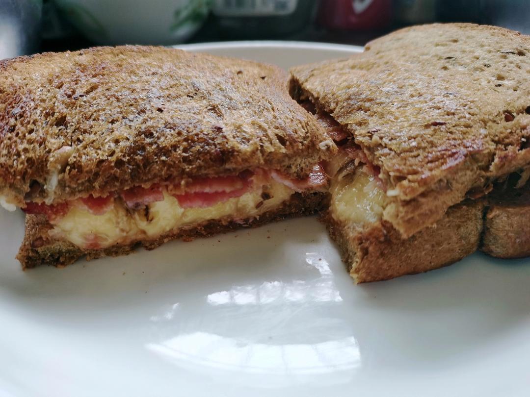猫王三明治（The Elvis Sandwich）