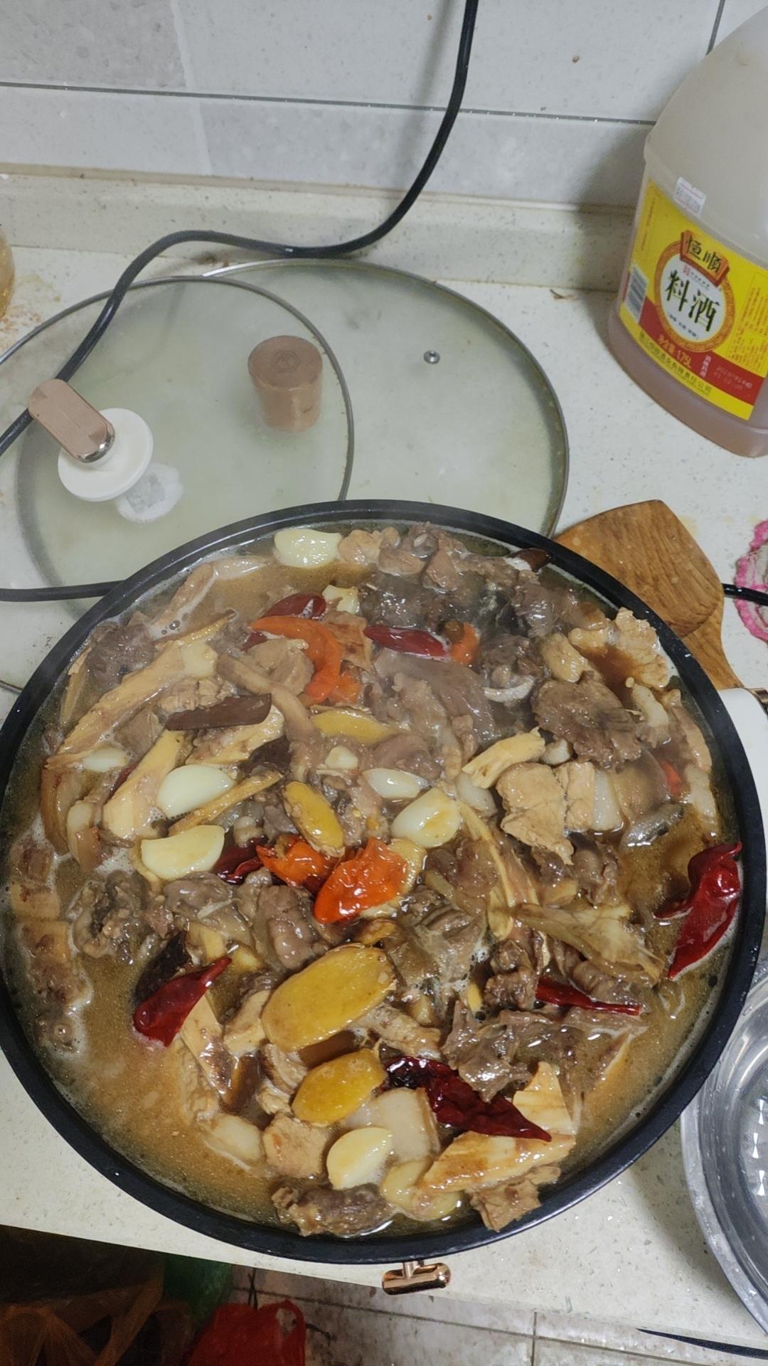 正宗甲鱼炖牛鞭做法