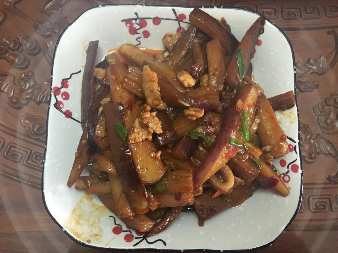 酱香肉末烧茄子