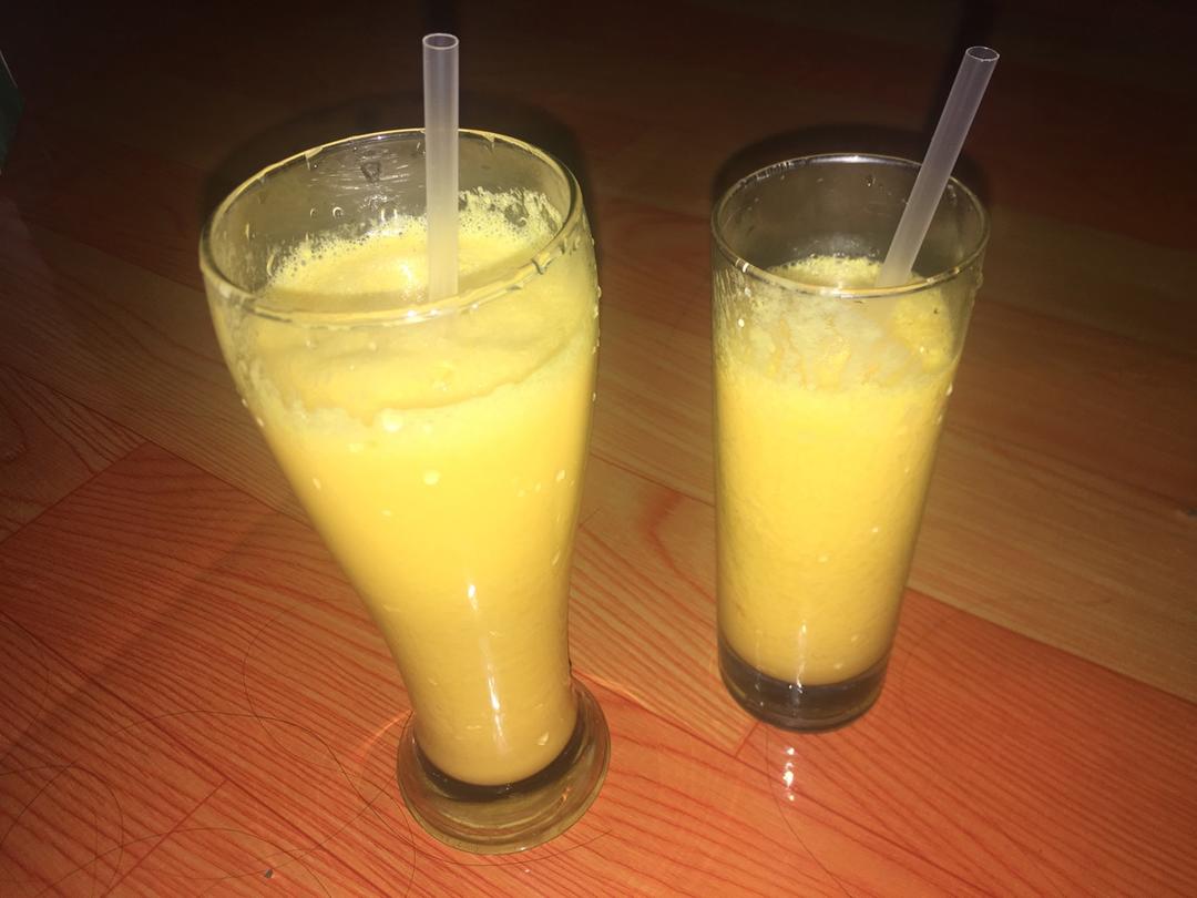 浓稠的芒果汁