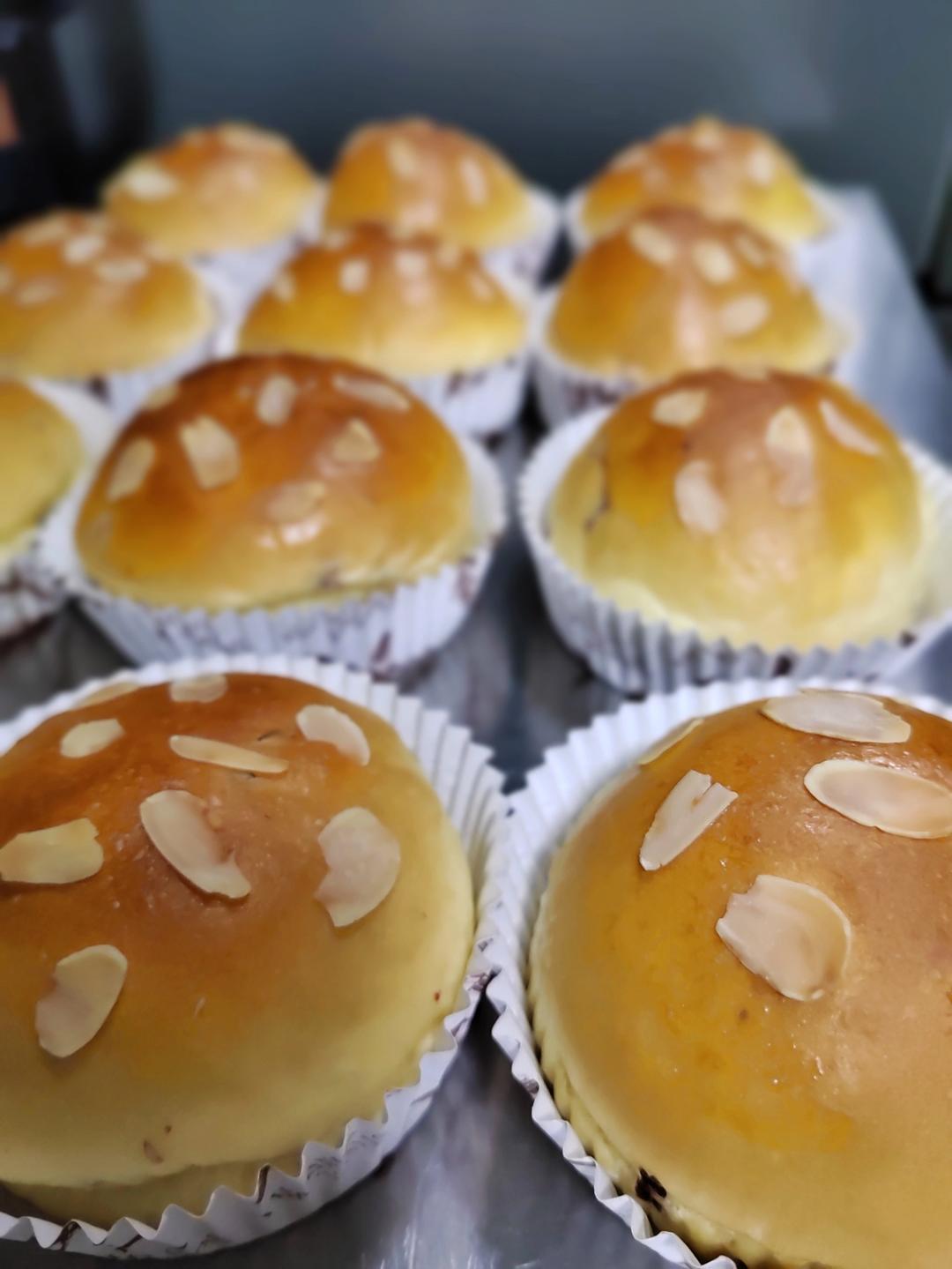 豆沙蛋黄面包～好吃到哭～