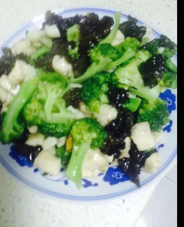 西兰花炒鸡胸肉