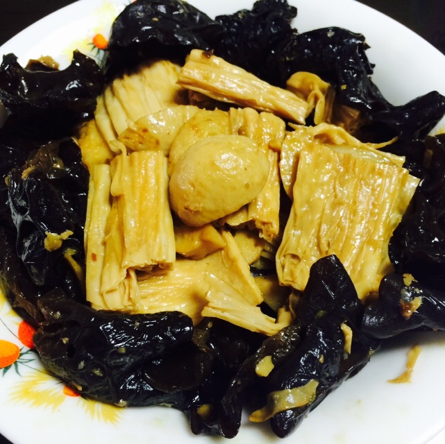 腐竹木耳黄瓜炒