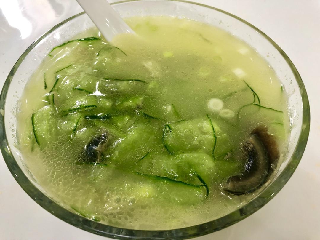 黄瓜皮蛋汤