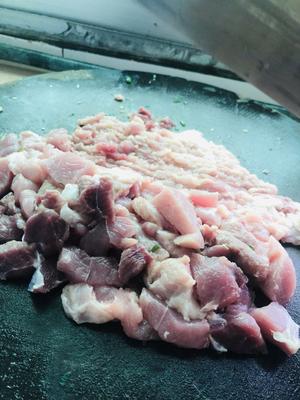 香菇白菜猪肉饺的做法 步骤2