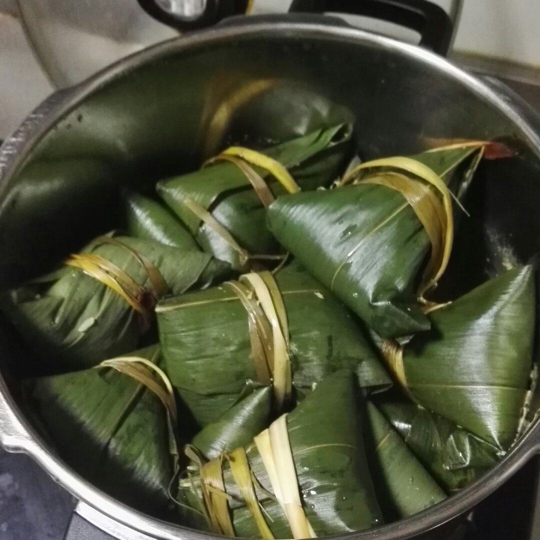 蛋黄肉粽