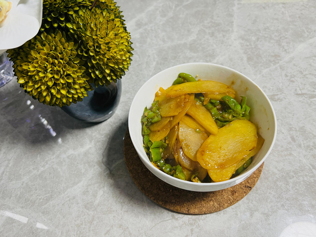 比肉都好吃的青椒炒土豆片😋简单又美味❗️