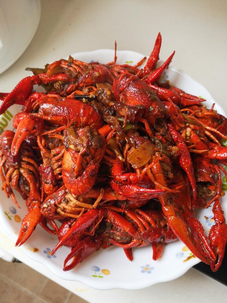 好吃到停不下来的～麻辣小龙虾