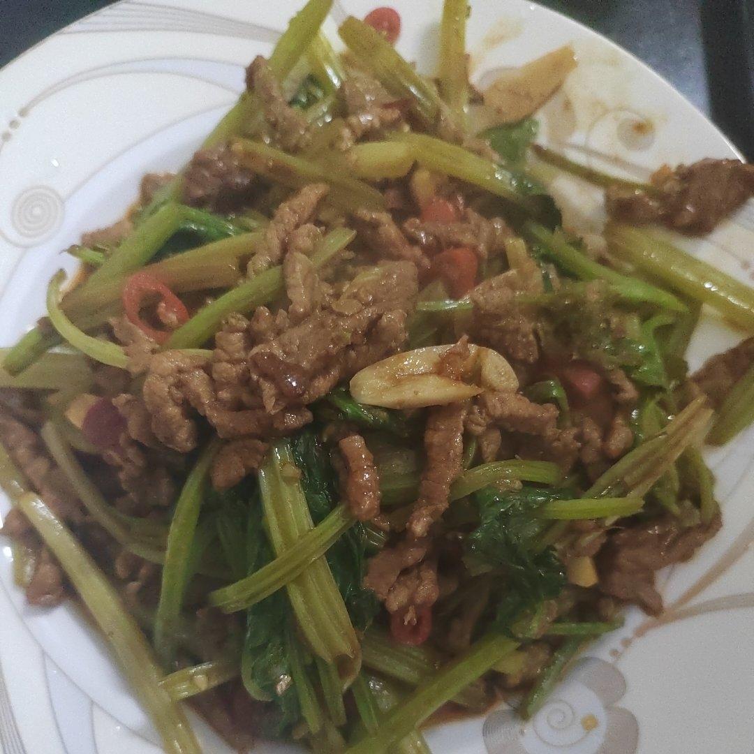 芹菜炒肉丝