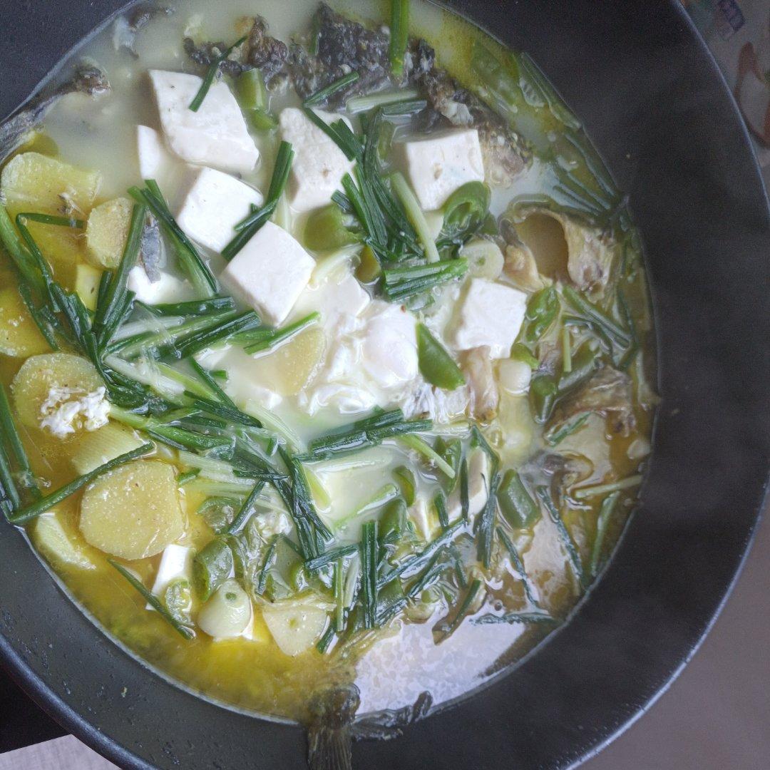 昂刺鱼豆腐汤（黄辣丁）