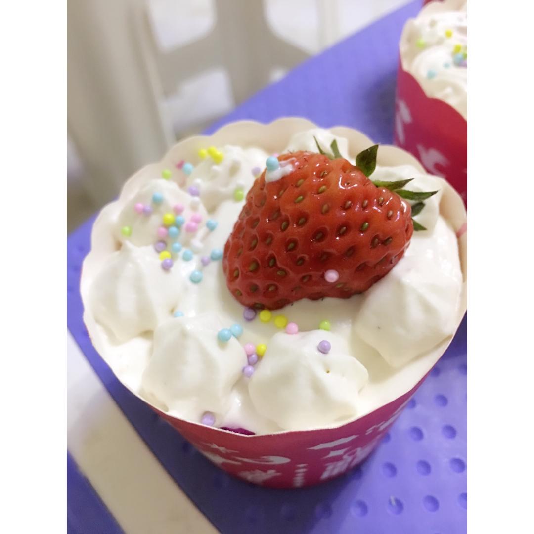 《Tinrry下午茶》教你做简易纸杯蛋糕