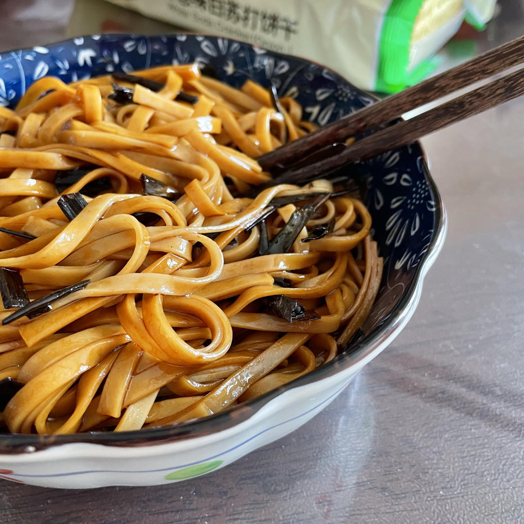 葱油拌面Spring Onion Noodles