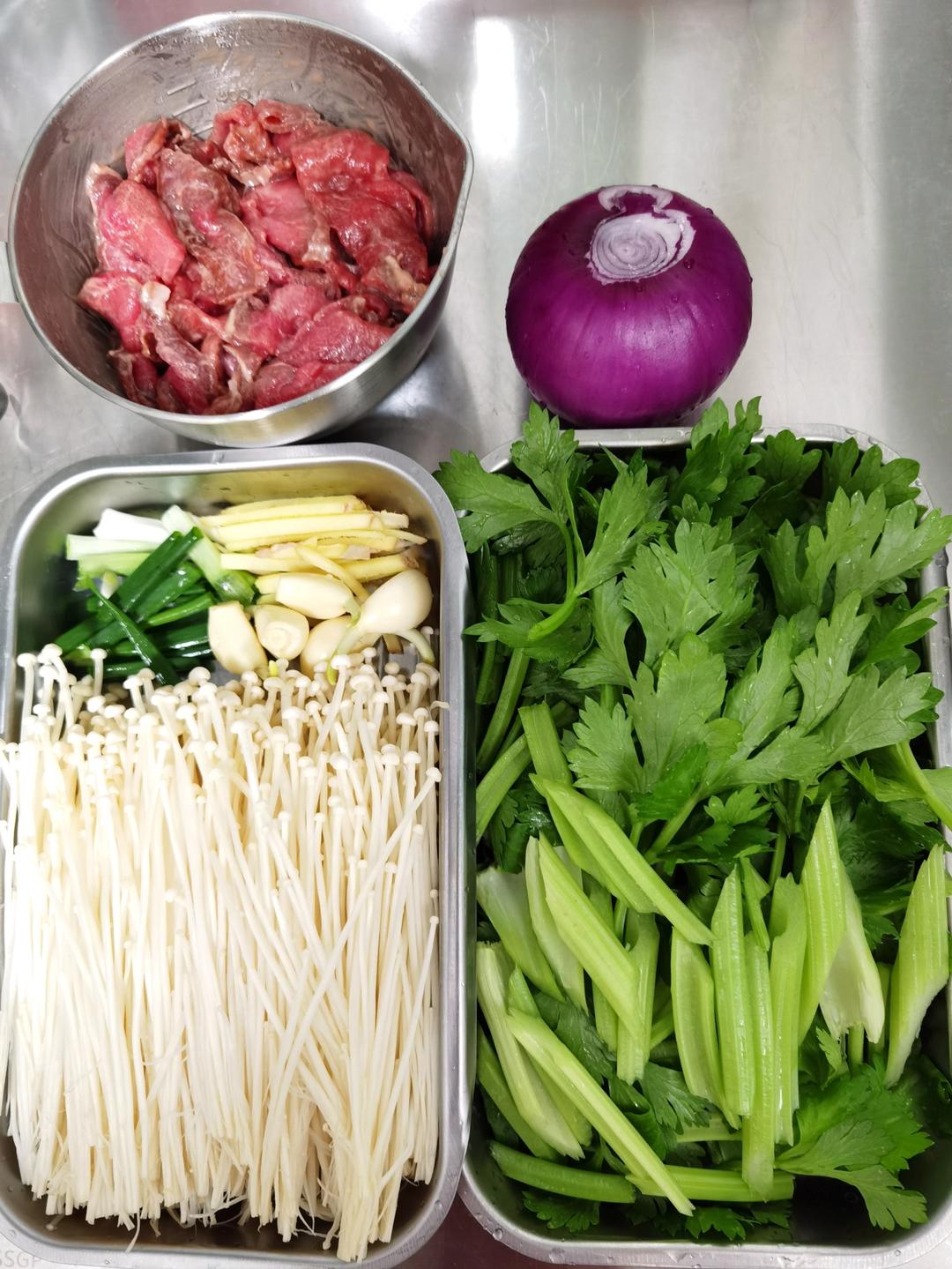 快手牛肉煲【12月北鼎珐琅锅食谱】