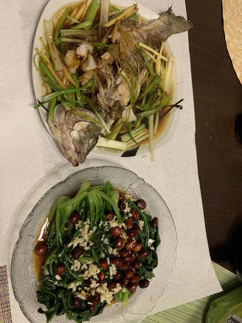 凉拌花生米菠菜