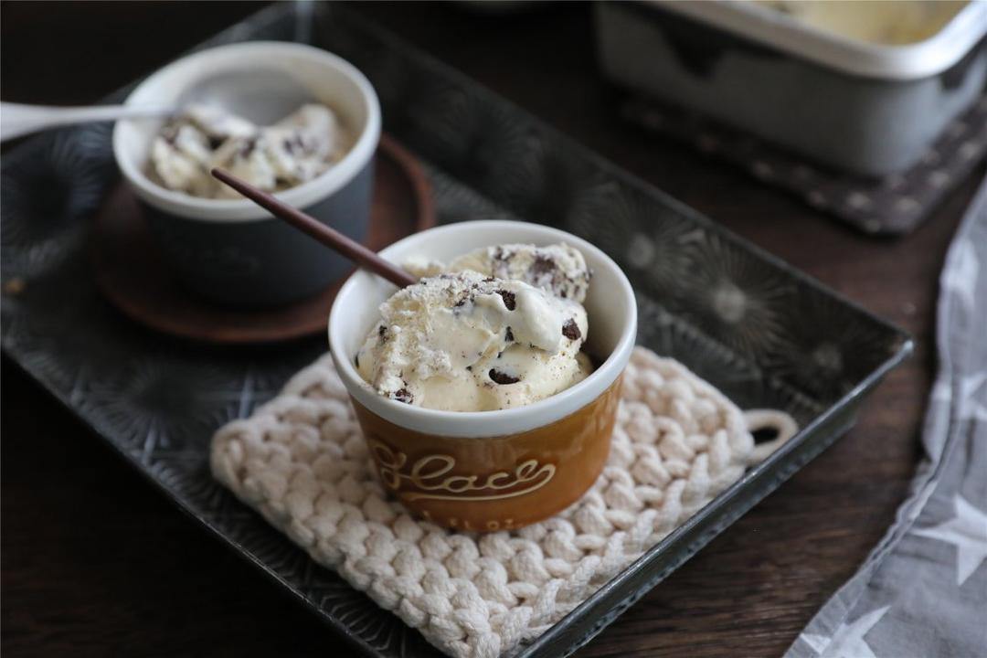 基础香草冰淇淋