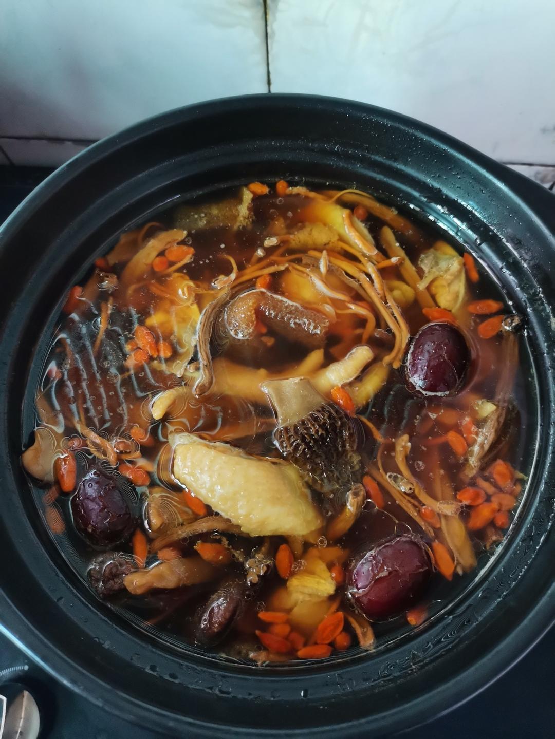 简单美味的菌菇鸡汤