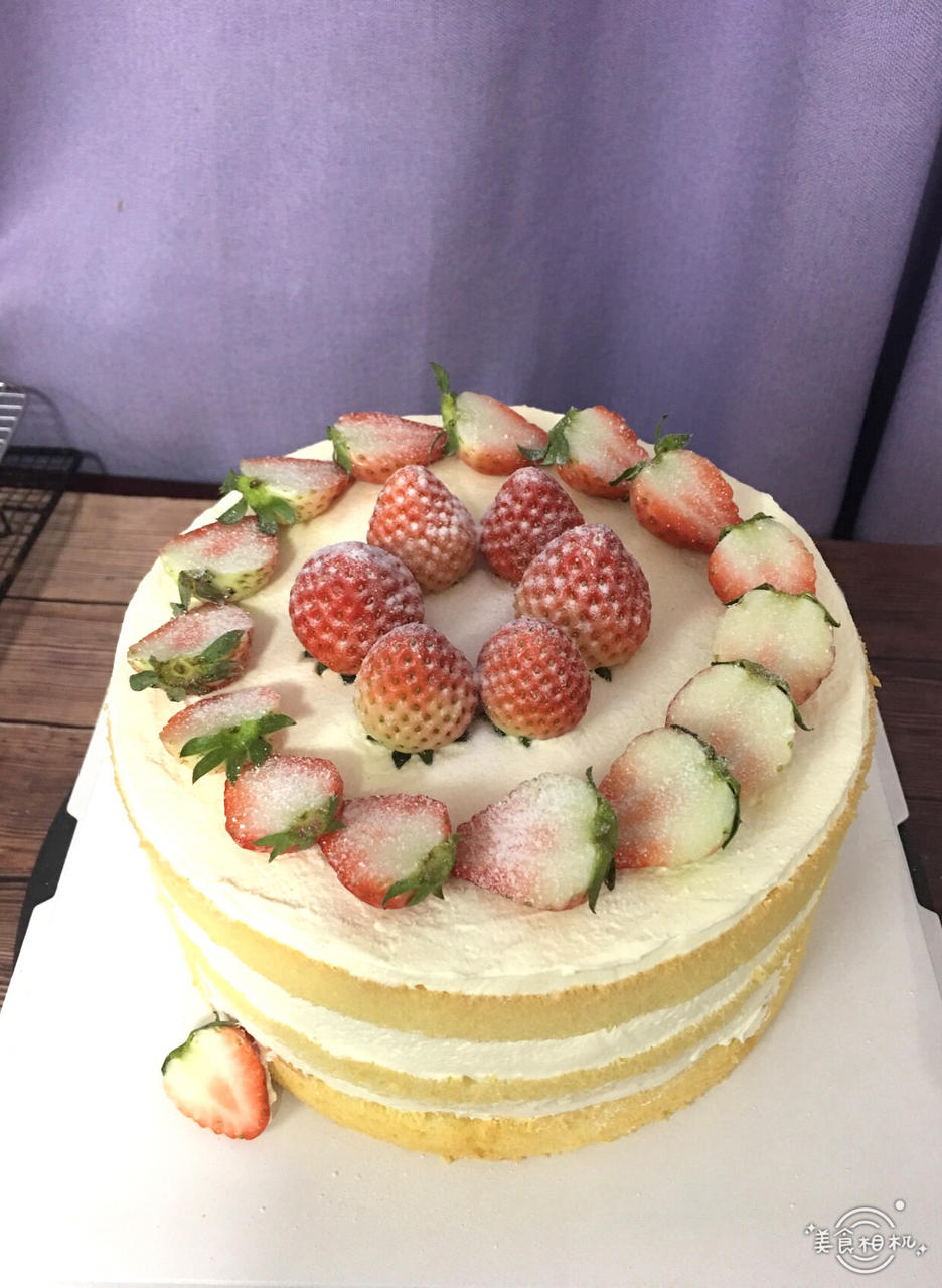 手把手教你，新年草莓裸蛋糕