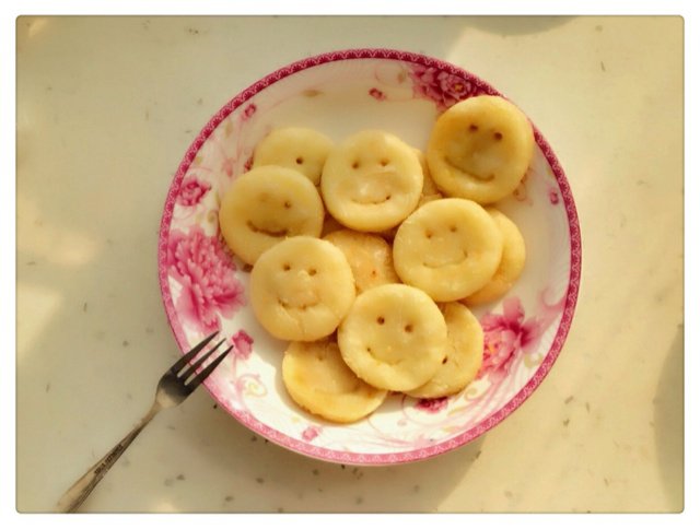 纽扣土豆饼