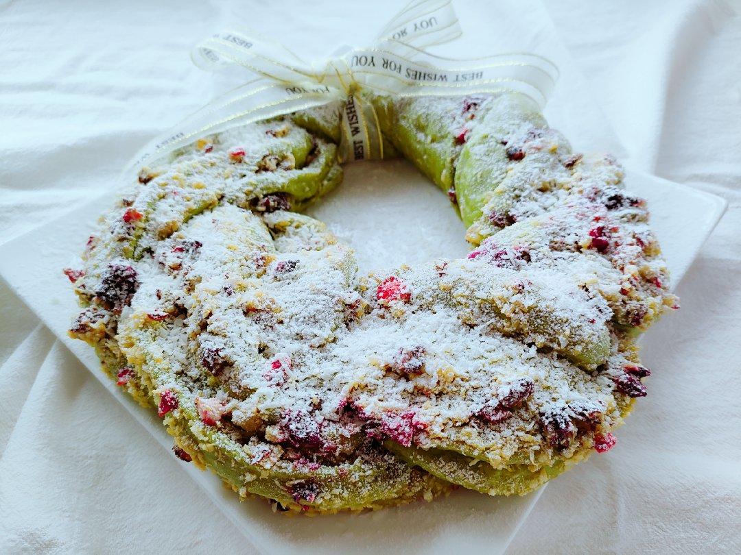 抹茶蔓越莓花环面包
