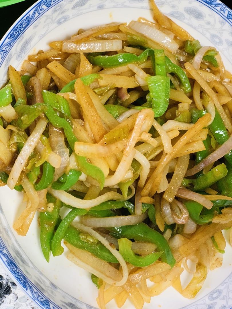 洋葱青椒炒土豆片