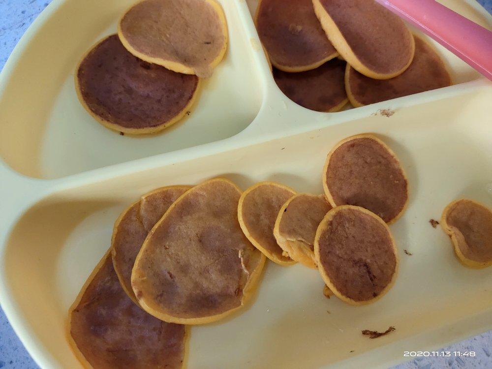 7月+宝宝辅食                                                              南瓜米粉松饼