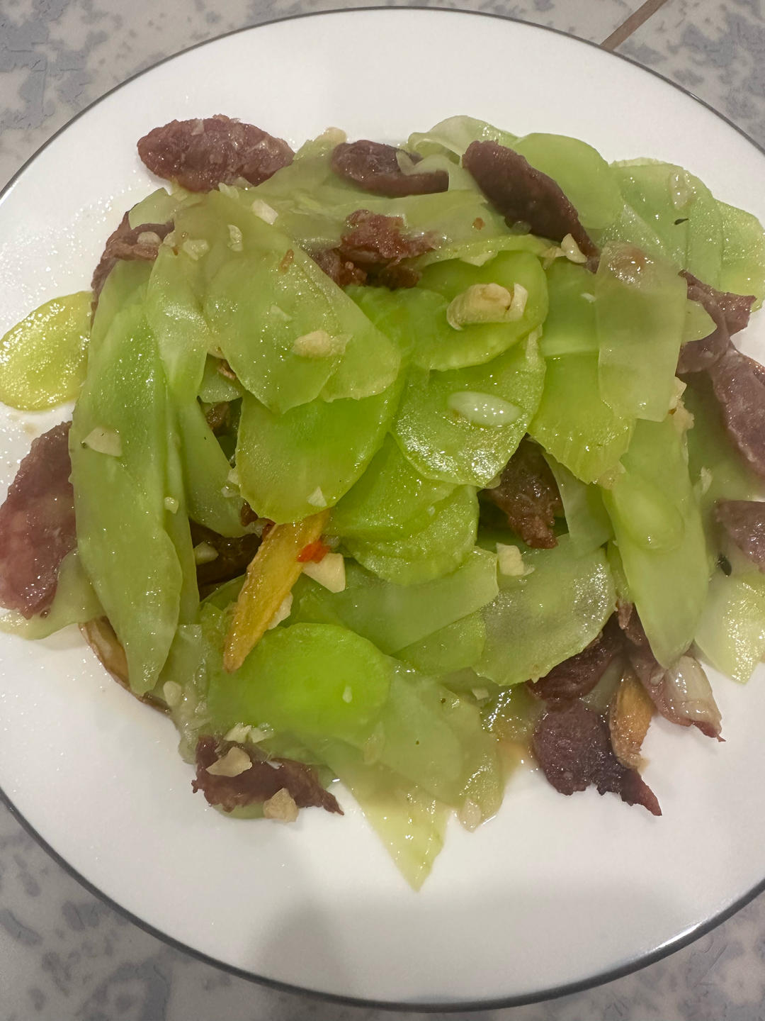 莴笋炒腊肠