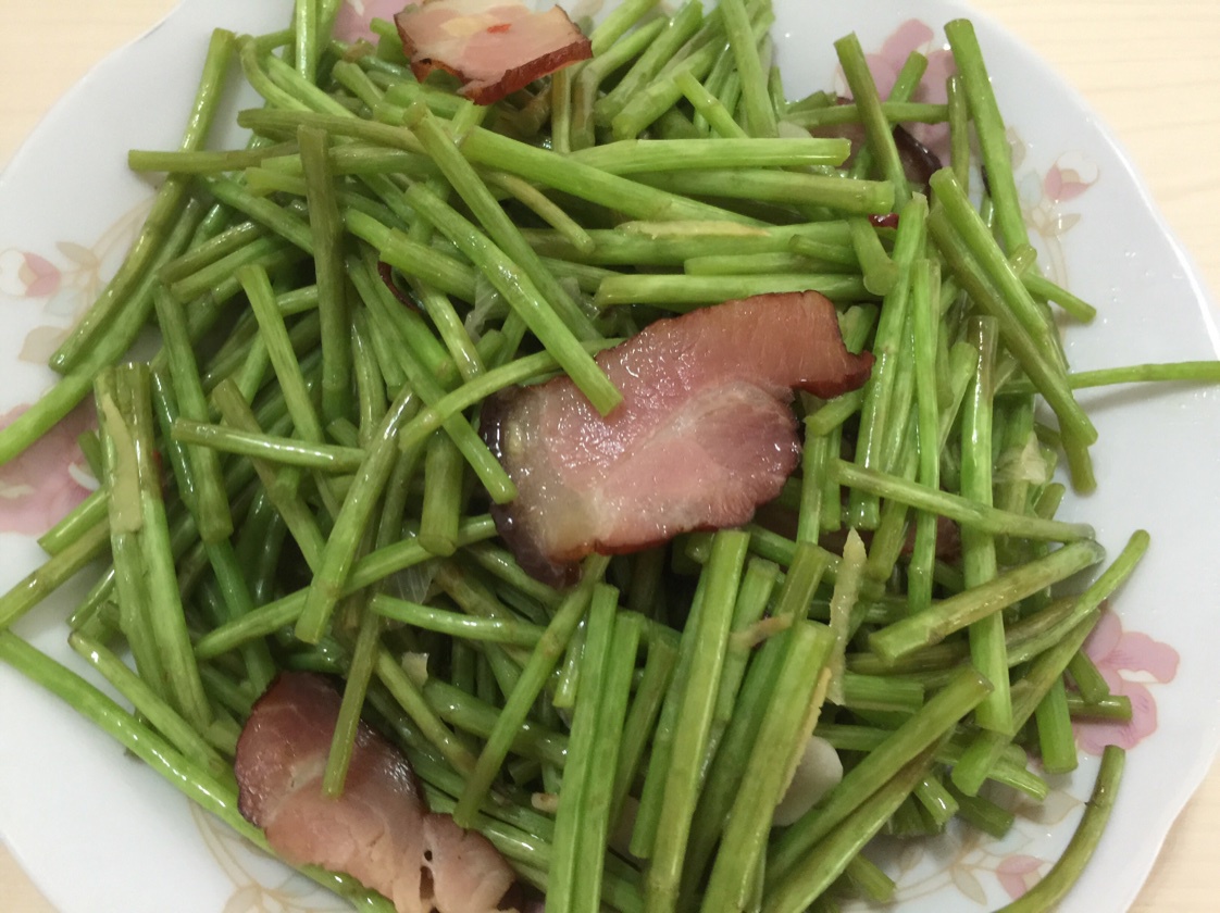 芦蒿炒腊肉
