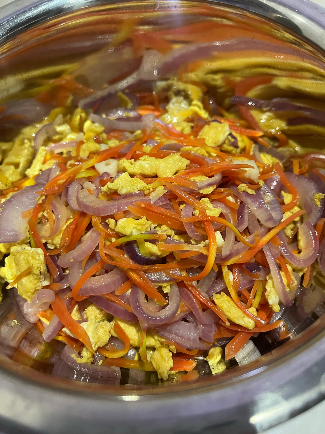 胡萝卜洋葱炒鸡蛋