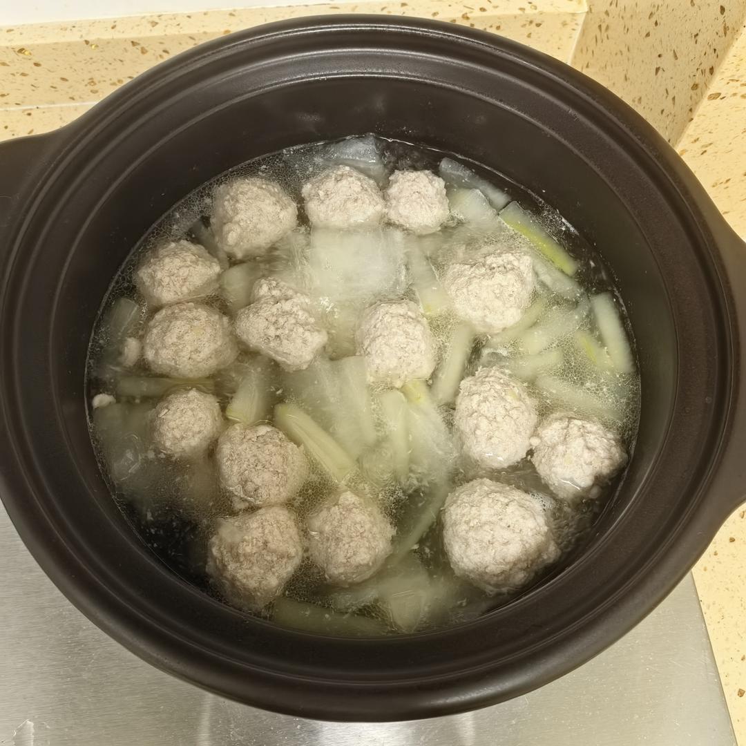 巨鲜美的冬瓜丸子汤