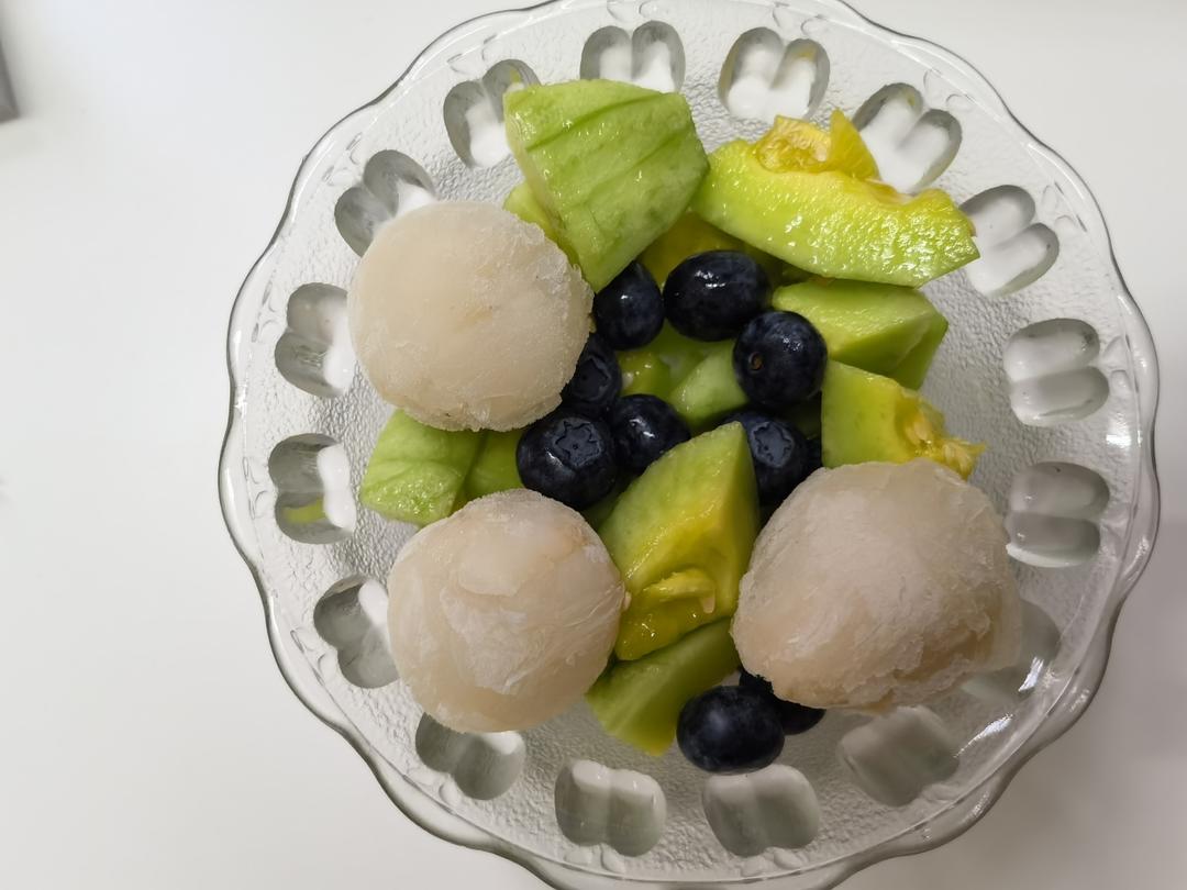 夏日蜜瓜蓝莓沙拉