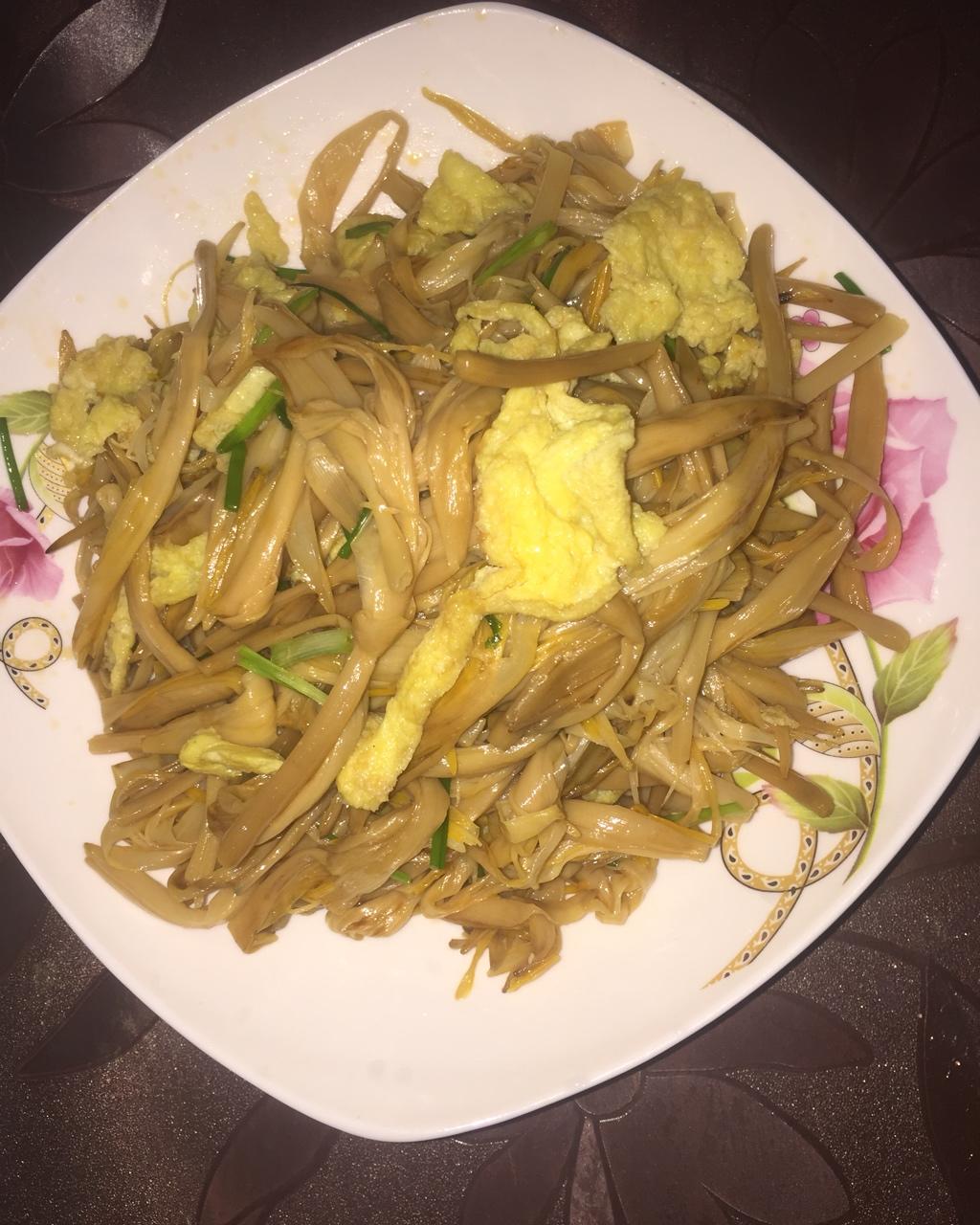 兰心绕指柔520做的黄花菜炒鸡蛋