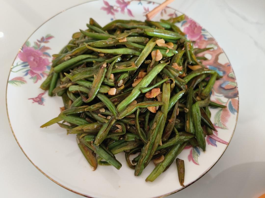 不吃不知道，一吃吓一跳的蒜香素炒豆角