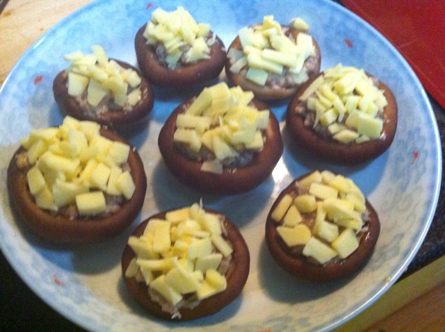 肉末乳酪焗香菇