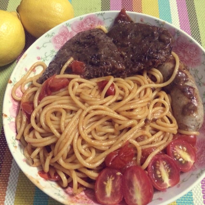 番茄肉酱意大利面