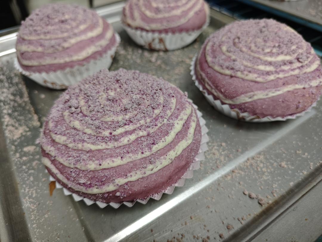 超松软芋泥雷神软欧包，一次成功，好看又好吃✅