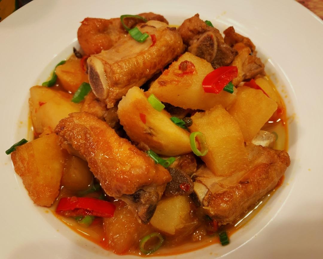 川味土豆烧排骨