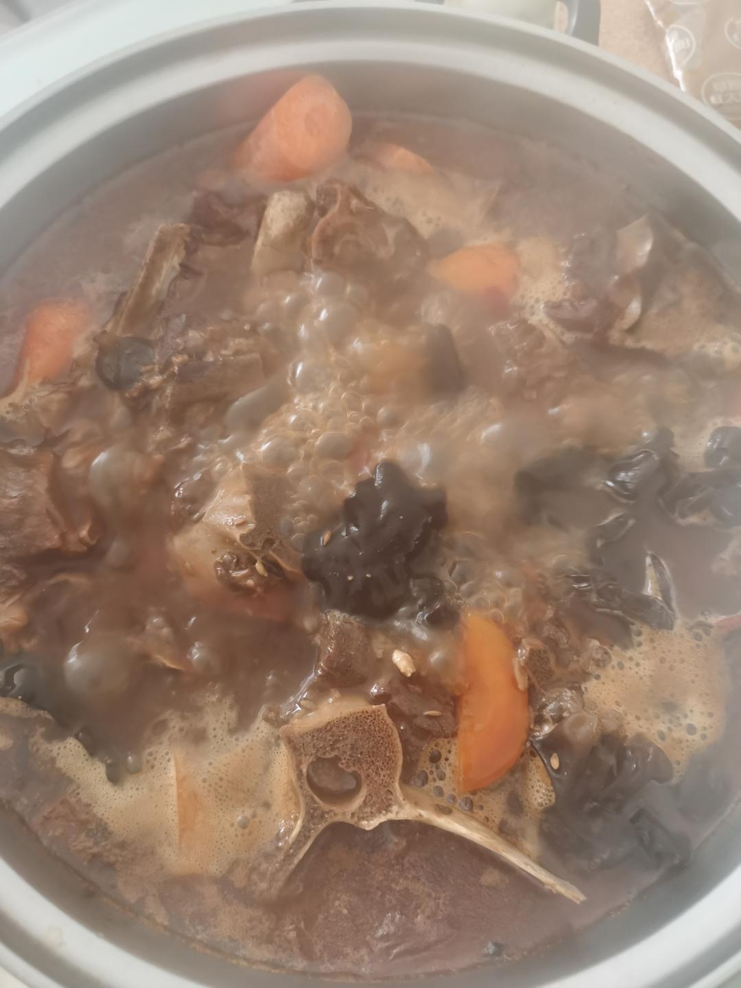 堂妈教你做红汤羊蝎子火锅