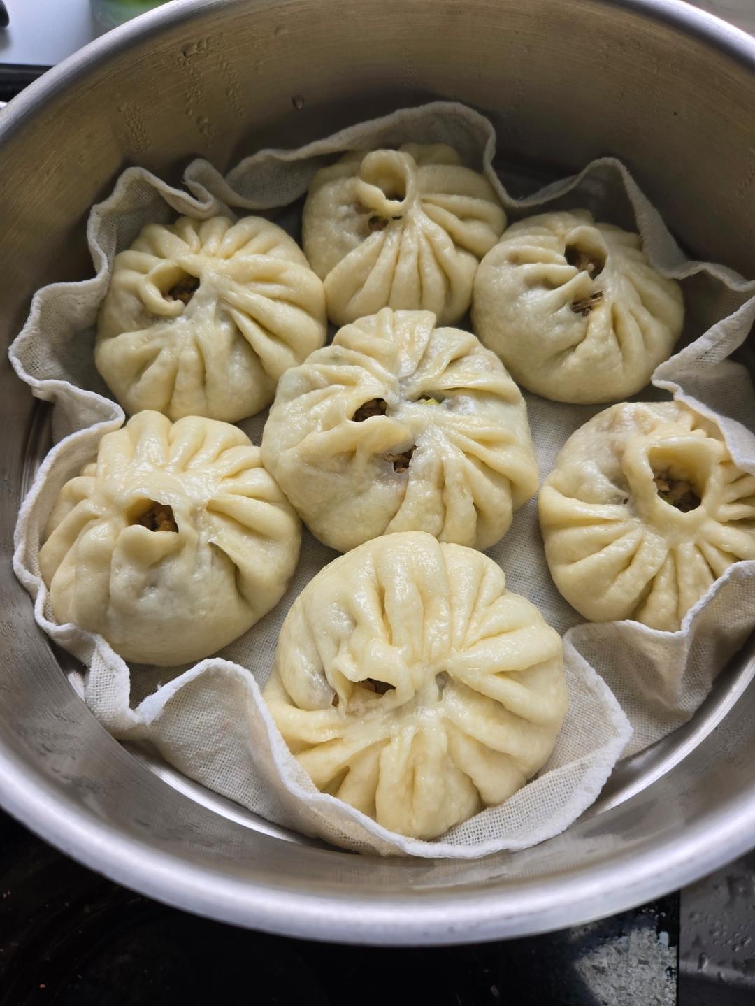小时候的肉末粉丝包子