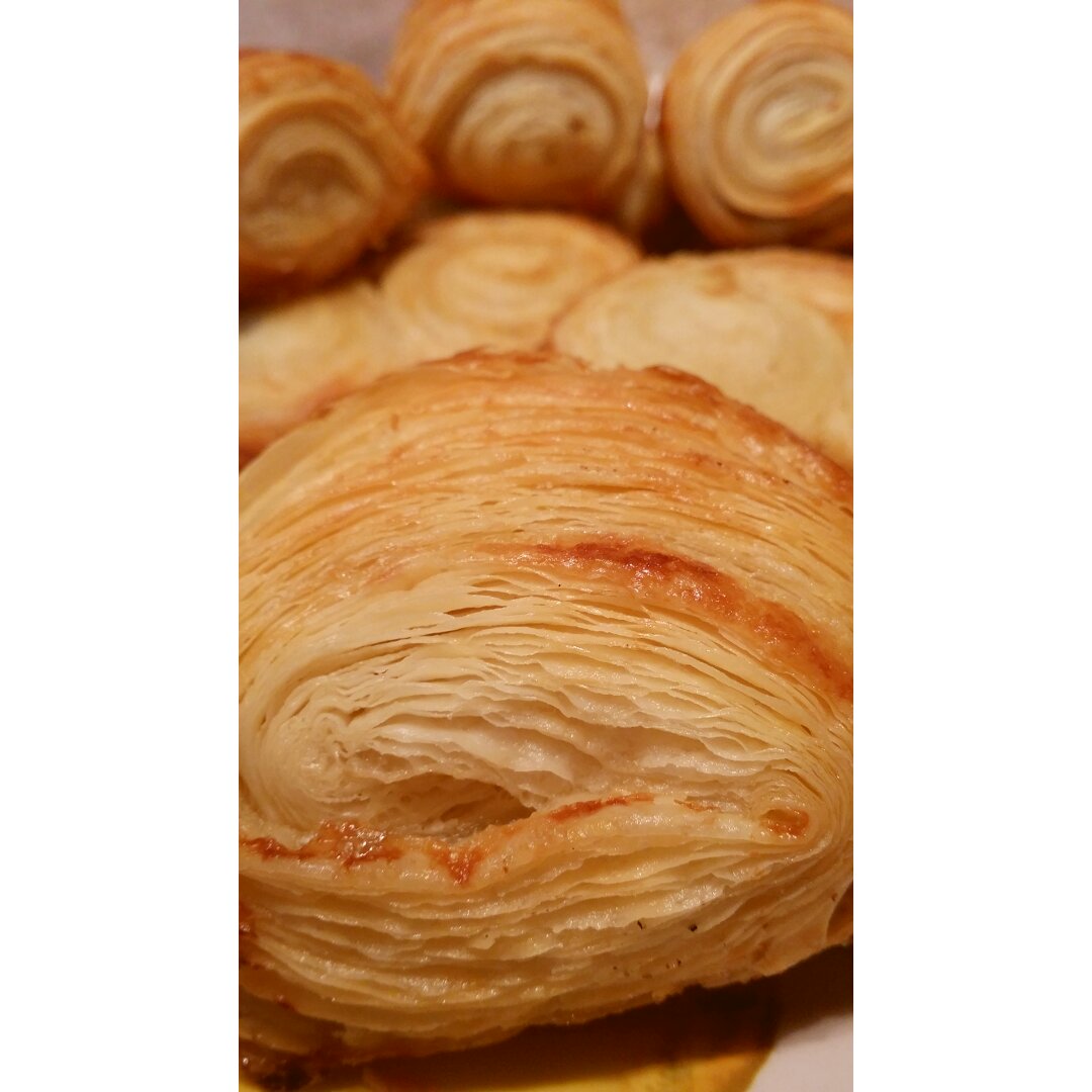 基础千层酥皮做法--附果酱酥、风车酥、蝴蝶酥和羊角酥整形