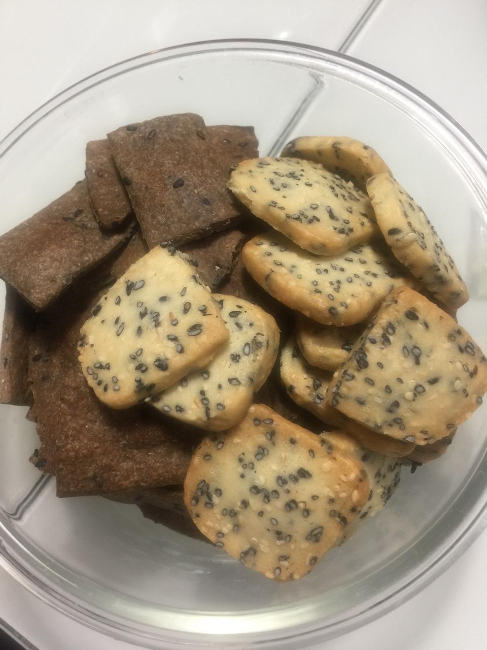 【健康零食】全麦芝麻饼干