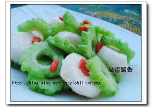 凉拌红绿白的做法