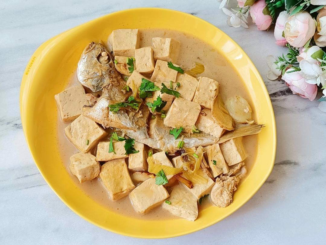 好吃的诸暨年糕烧鲈鱼