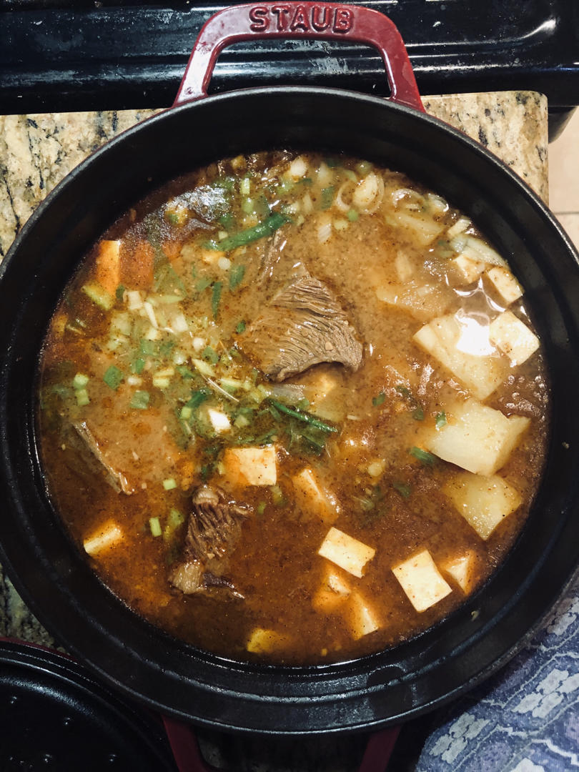 韩国脊骨土豆汤