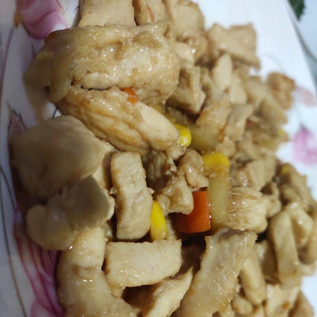玉米鸡丁