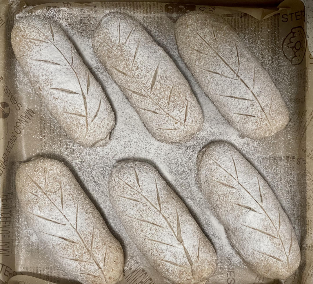 减脂-坚果全麦面包