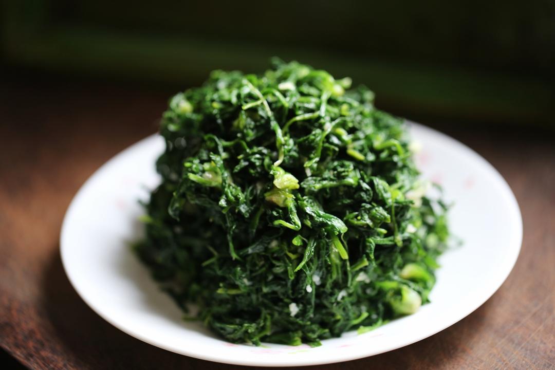 蒜泥拌荠菜