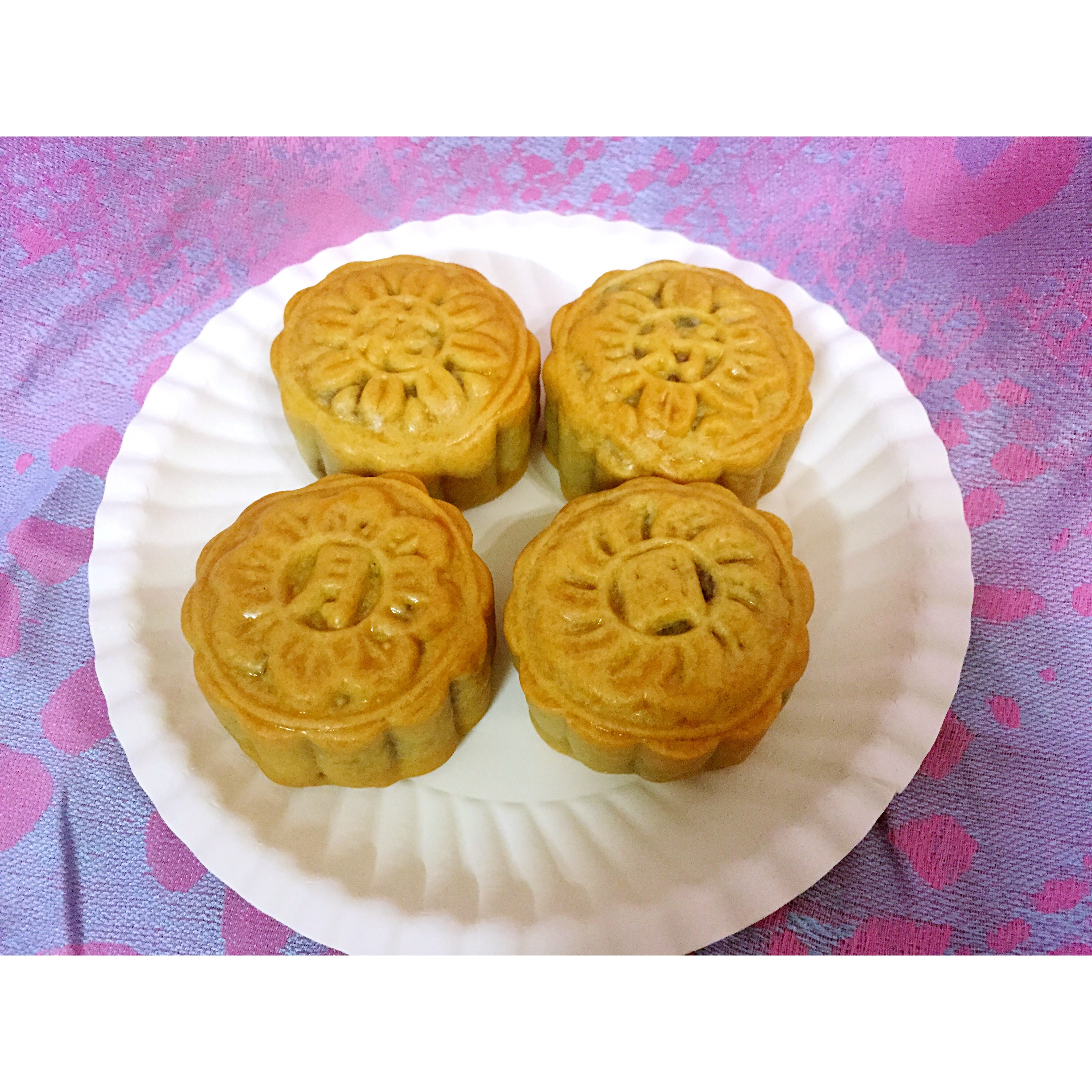 广式月饼——蛋黄莲蓉月饼